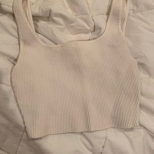 Aritzia babaton white crop top
